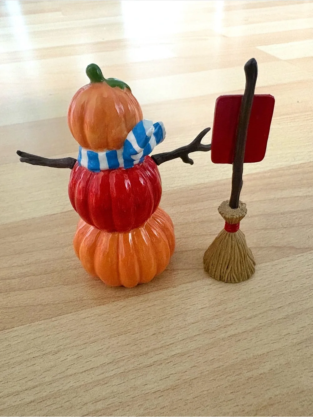 Department 56 Halloween Village Accessories Decorating Set Pumpkin Skulls Broom